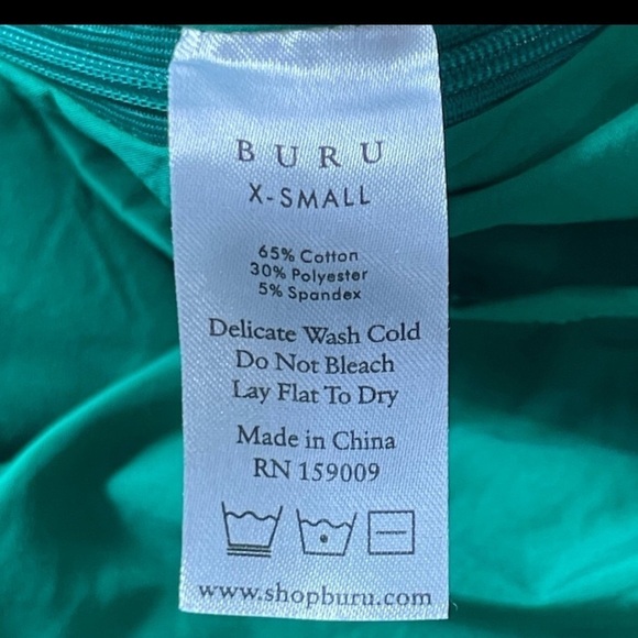 Buru Women’s Green Sweetheart Neck Smocked Open Back Smocked Top NWT $118 - Picture 13 of 14